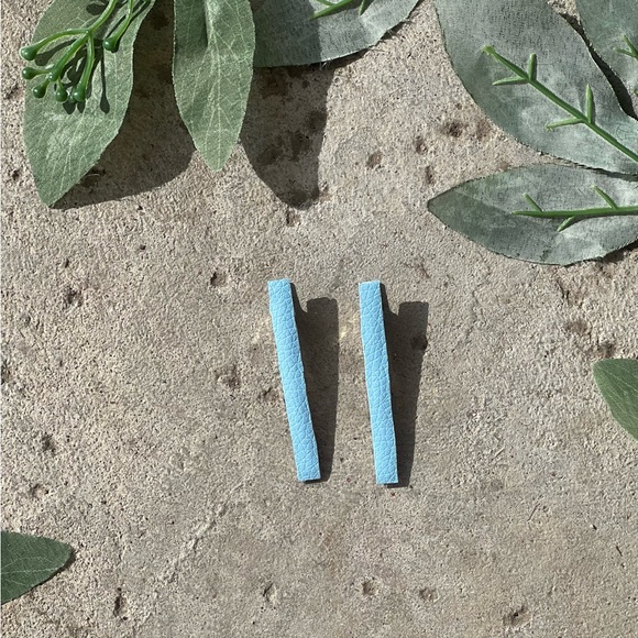 Hair Clips - Picture 14 of 15